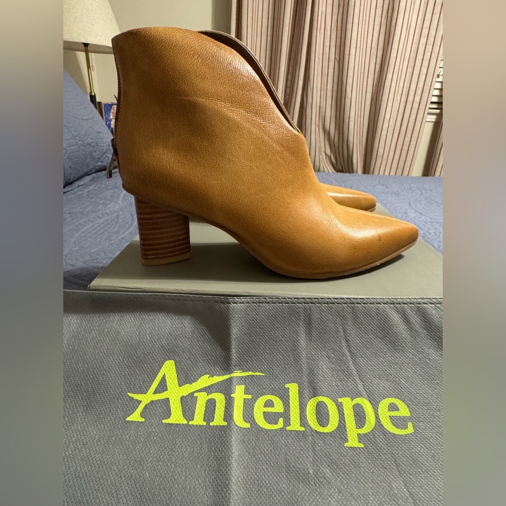 Antelope Women's Brown Heeled Boots